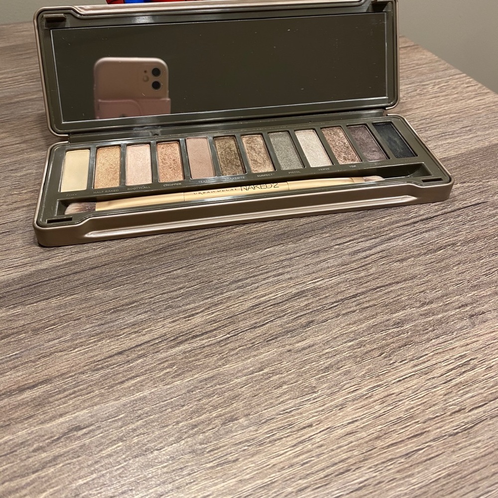 Urban Decay Naked 2 Eyeshadow Palette